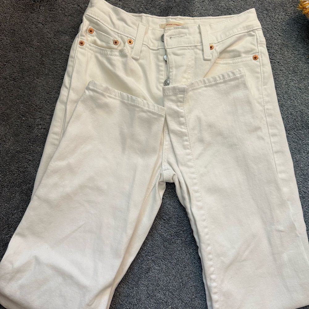 White LEVI Jeans